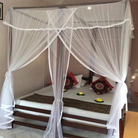 Wijenayake'S - Beach Haven Guest House - Galle Fort Dış mekan fotoğraf