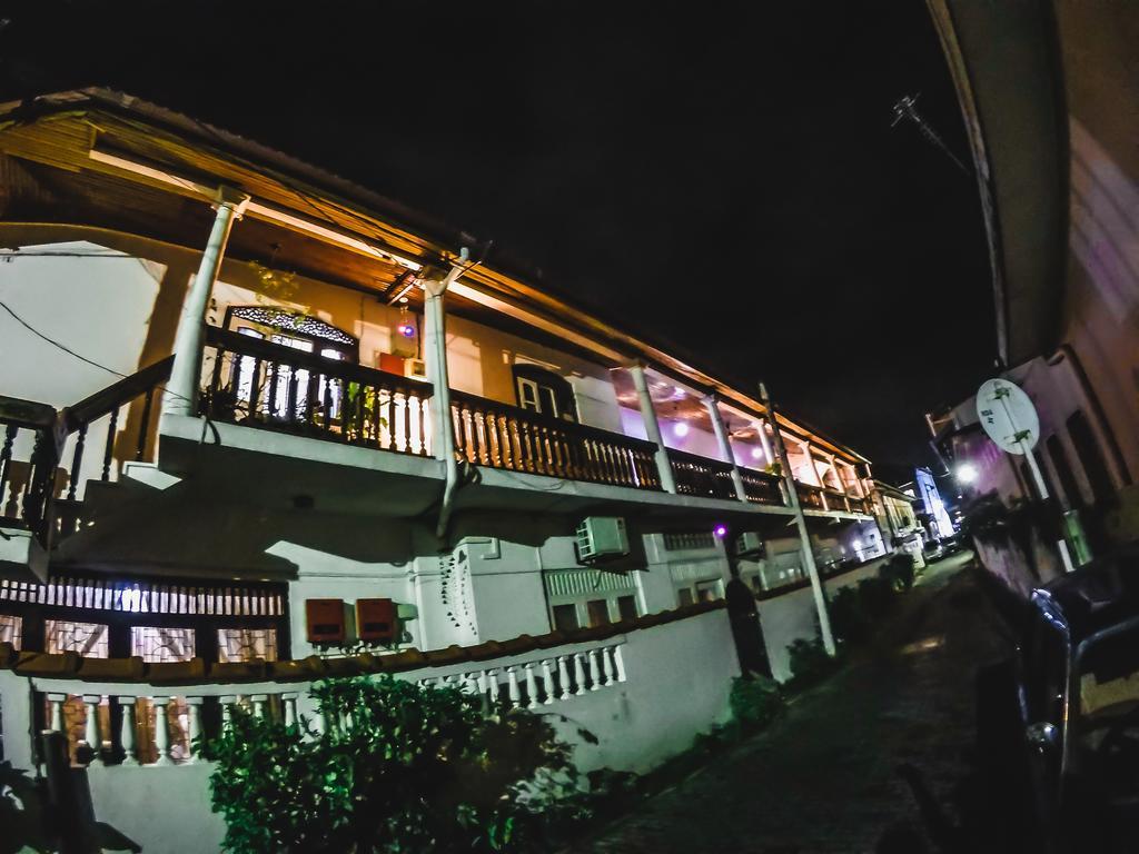 Wijenayake'S - Beach Haven Guest House - Galle Fort Dış mekan fotoğraf