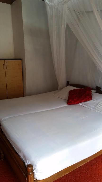 Wijenayake'S - Beach Haven Guest House - Galle Fort Dış mekan fotoğraf