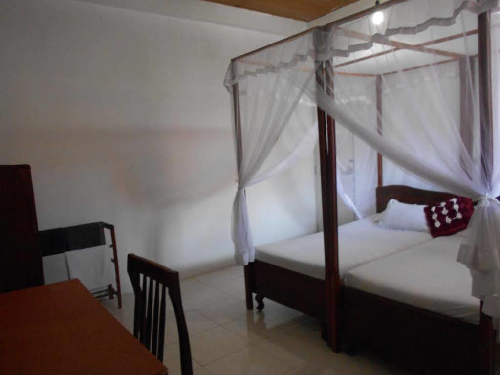 Wijenayake'S - Beach Haven Guest House - Galle Fort Dış mekan fotoğraf
