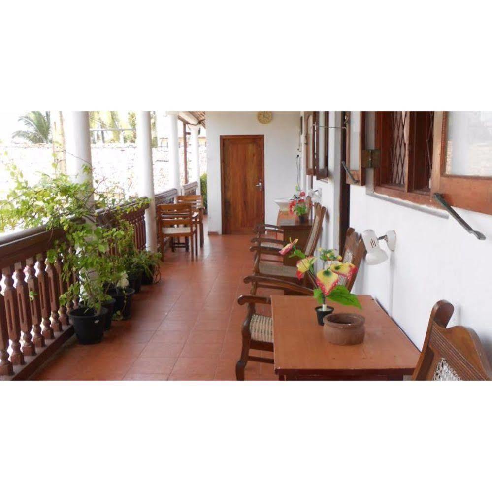 Wijenayake'S - Beach Haven Guest House - Galle Fort Dış mekan fotoğraf