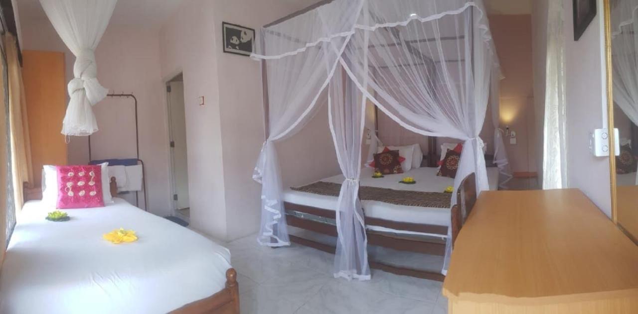 Wijenayake'S - Beach Haven Guest House - Galle Fort Dış mekan fotoğraf