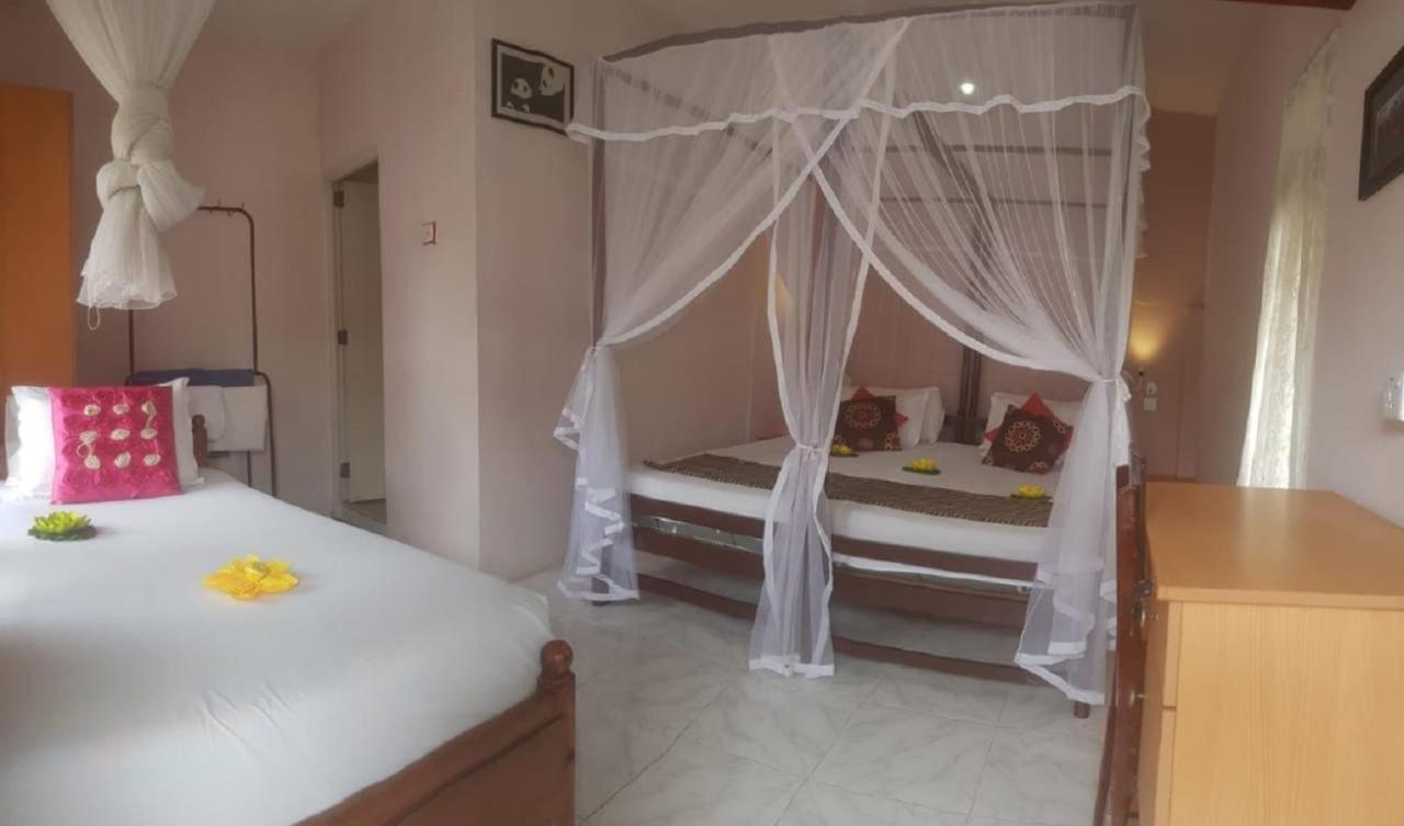 Wijenayake'S - Beach Haven Guest House - Galle Fort Dış mekan fotoğraf